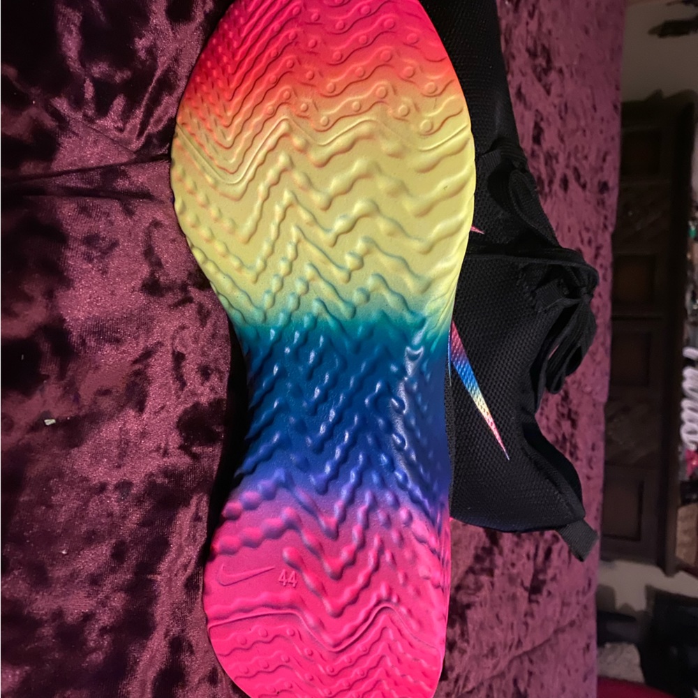 Size 10(44) athletic shoes